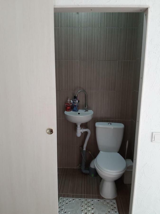 Ferienwohnung Новая Квартира Odessa Exterior foto
